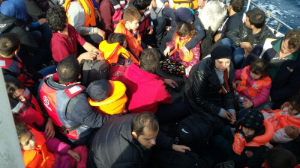 Seferihisar’da 17’si çocuk 45 Suriyeli son anda kurtarıldı