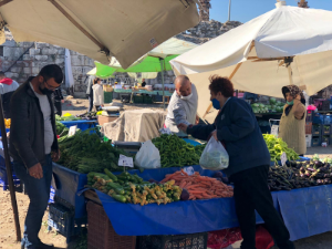 Sığacık Kaleiçi Pazarı tezgahlarını yeniden kurdu