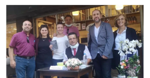 Ünlü hekim Prof Dr. Kaynak, gözün hikayesini kitaplaştırdı 