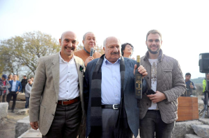 Yarım Litre Zeytinyağı 30 Bin Liraya Satıldı