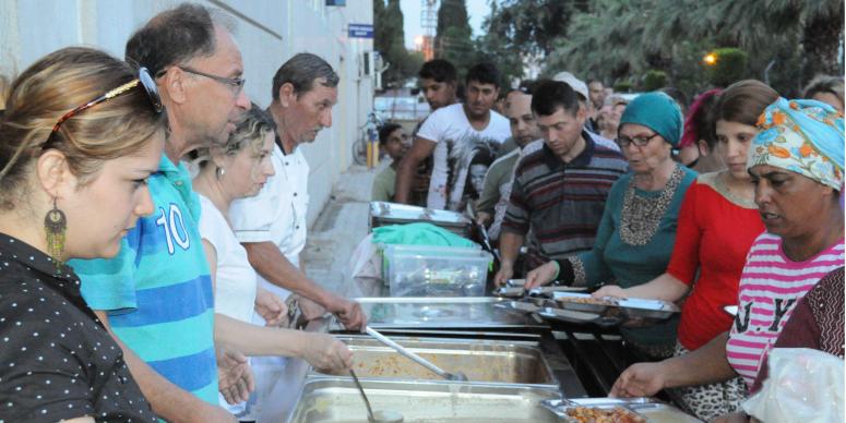 Seferihisar’da 850 kişiye her gün iftar