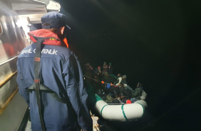 Seferihisar açıklarında 23 göçmen kurtarıldı