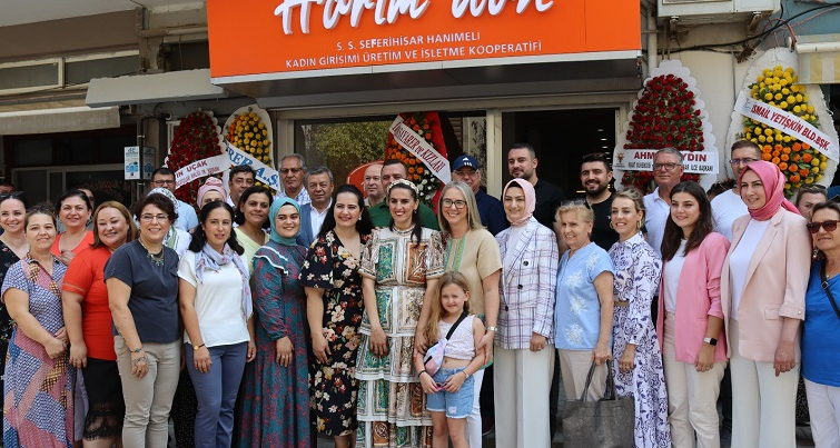 Seferihisar Hanımeli Kooperatifi marketi açıldı