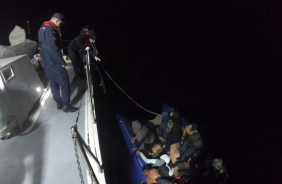 Yunanistan’ın geri ittiği 43 düzensiz göçmen kurtarıldı
