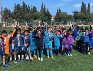Seferihisar’da ortaokullar arası futbol turnuvası
