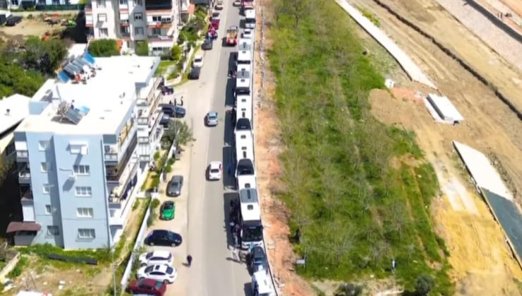 CHP binlerce araçla konvoy şov yaptı